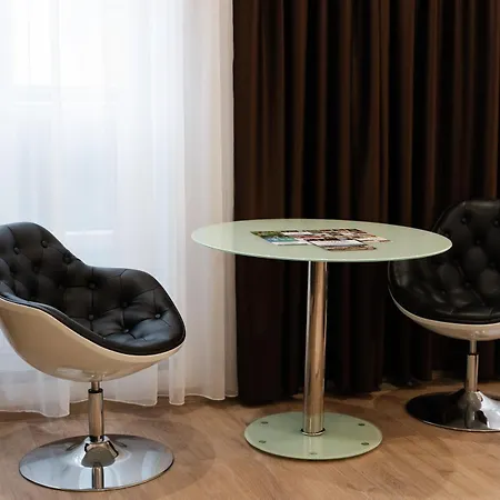 Littke Pezsgohaz Aparthotel 4*